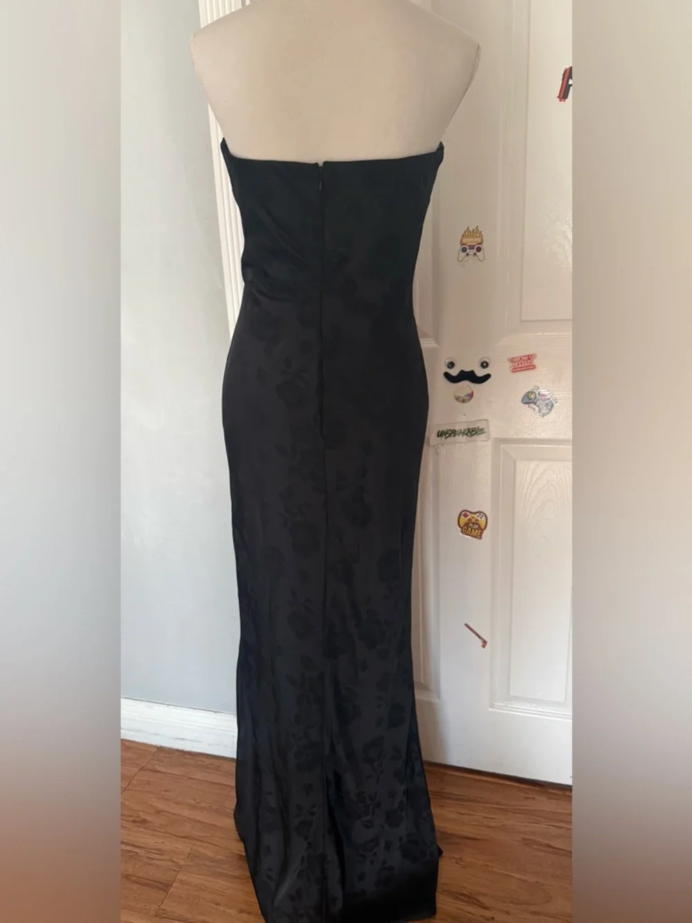 Forever 21 Black Floral Jacquard Maxi Dress - Picture 2 of 4